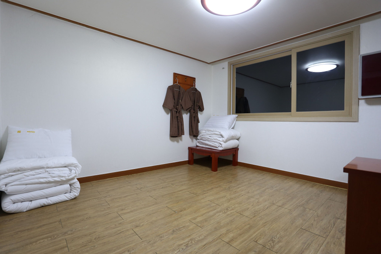 Bedroom 3, Hotel Coco, Donghae
