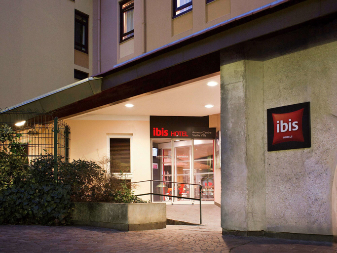 Exterior & Views 2, ibis Annecy Centre Vieille Ville, Haute-Savoie