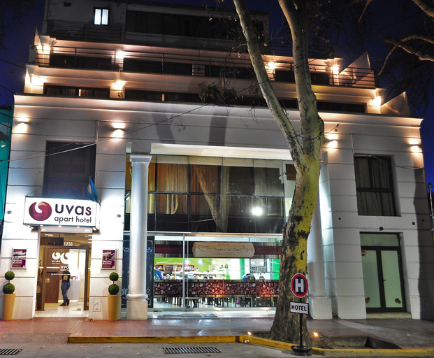 Exterior & Views 2, Uvas Apart Hotel, Capital