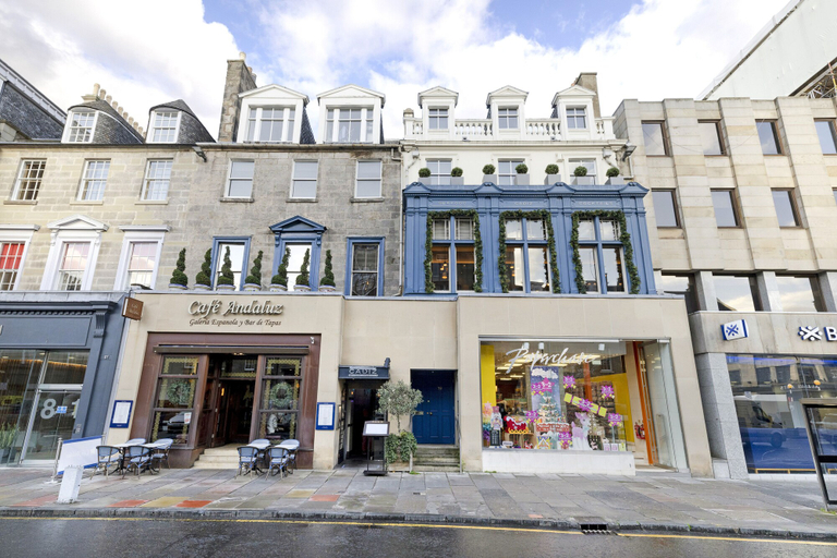 Exterior & Views 2, JOIVY 5-star Luxurious George Street Apartment, Edinburgh