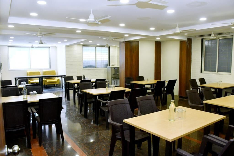 Food & Drinks 5, HOtel Silver Oak, Pune