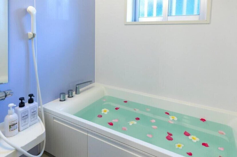 Bathroom 3, Private Vacation Home COZY, Nago