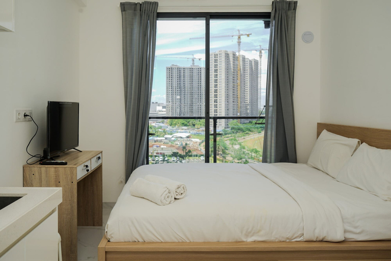 Bedroom 2, Gorgeous and Comfy Studio Sky House BSD Apartment, South Tangerang