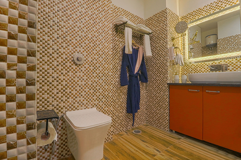 Bathroom 4, Fabhotel Prime Z Grand, Ludhiana