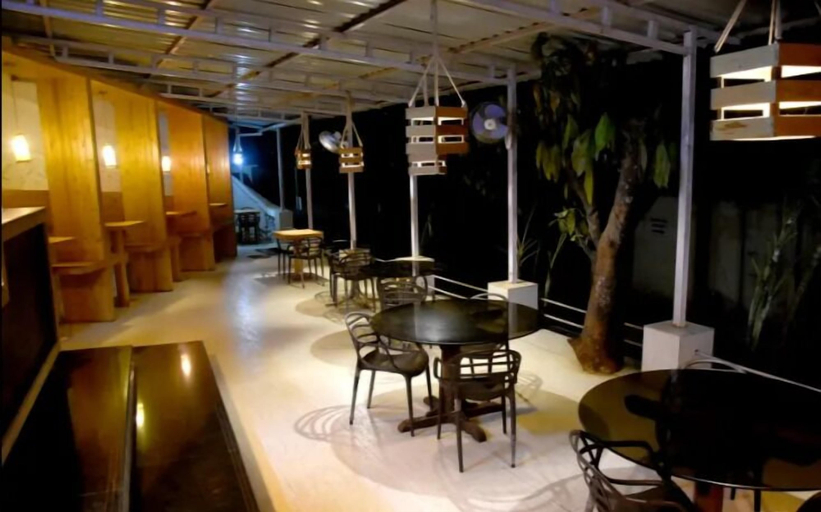 Food & Drinks 3, Hotel Mount Castle, Satara