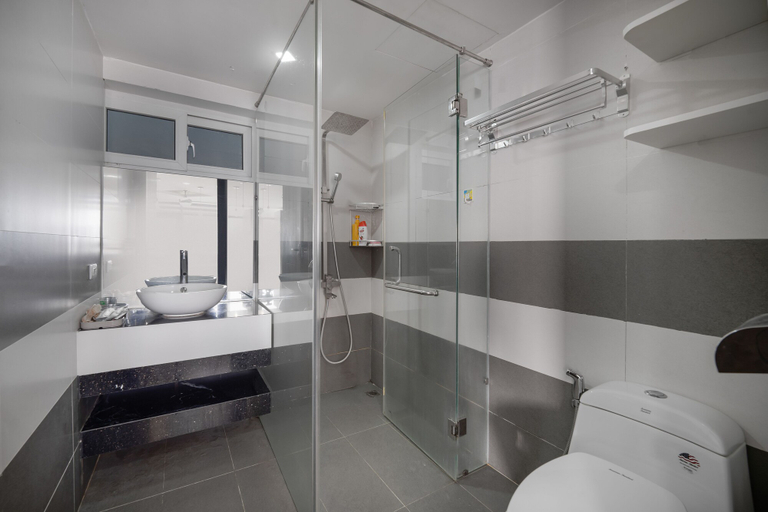 Bathroom 3, Penthouse Seaview, Da Nang