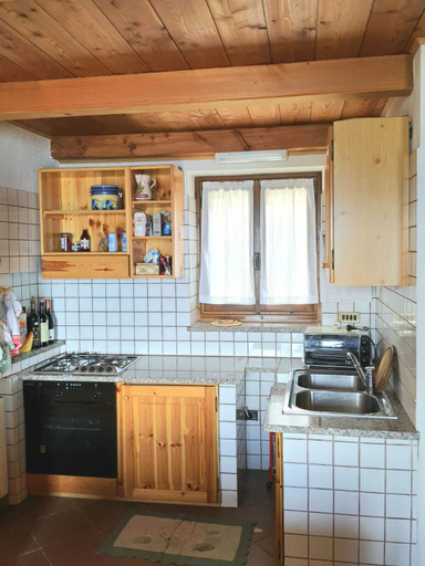 Private kitchen, Maison de Neige, Aosta