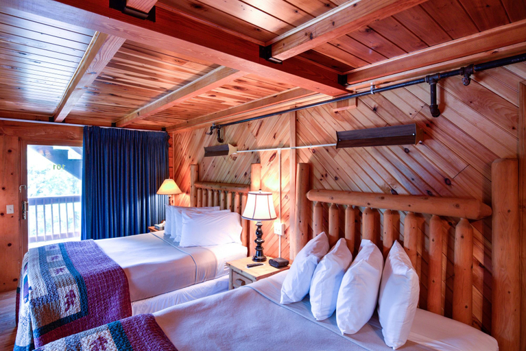 Bedroom 3, Cliffview Resort, Wolfe