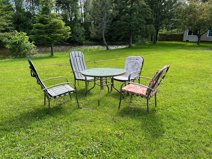 Others 5, La Roma Motel, Madawaska