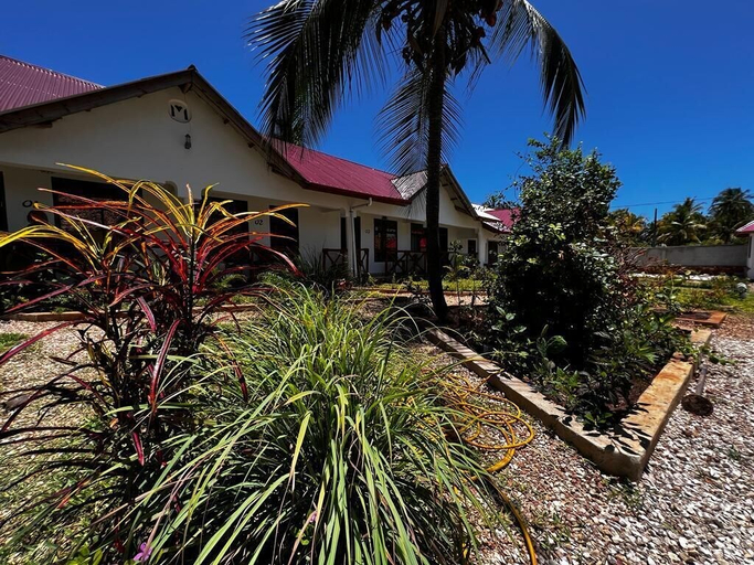 Exterior & Views 2, Balungi Bungalow & Restaurant, Kaskazini 'A'