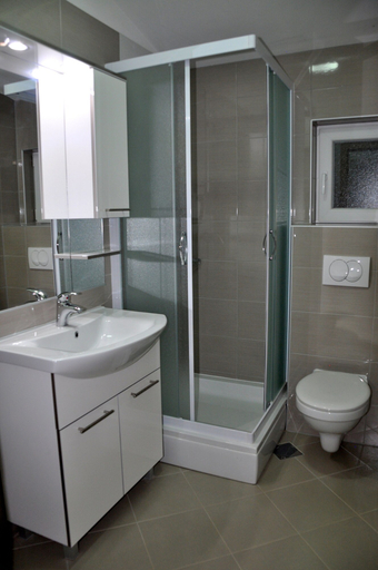 Bathroom 4, Apartments Laguna, Vir