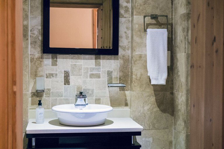 Bathroom 3, Wilton Manor, City of Cape Town