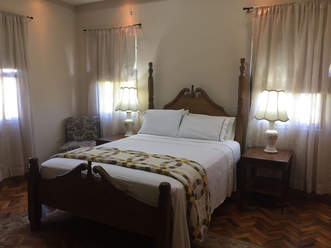Bedroom 2, The Inn at 6