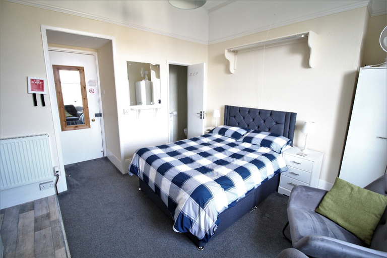 Bedroom 3, Chelston Dene Holiday Apartments, Torbay