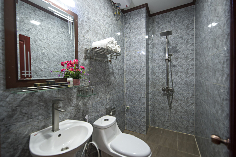 Bathroom 4, Vang Vieng Freedom Star Hotel, Vangvieng