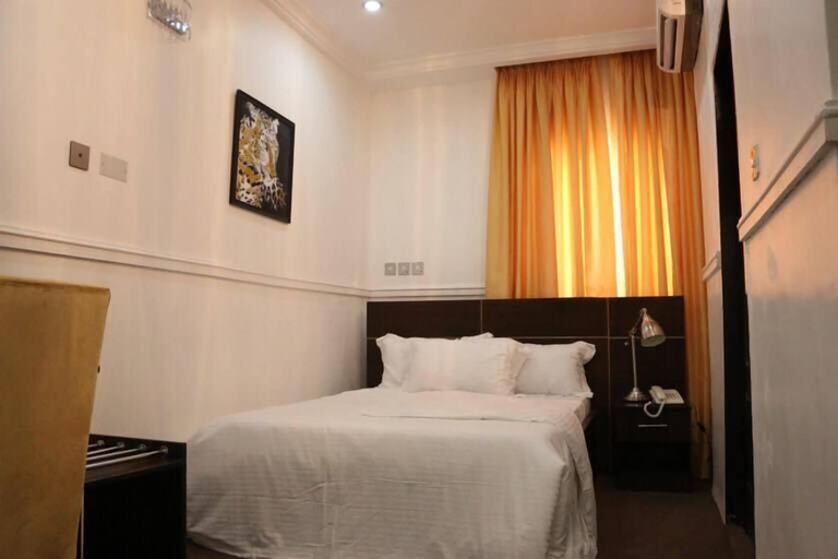 Bedroom 2, Greenland Suites, Mushin