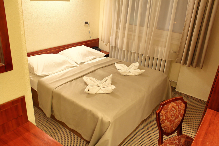 Bedroom 2, Hotel Centrál, Nagykanizsai/Zalakaros