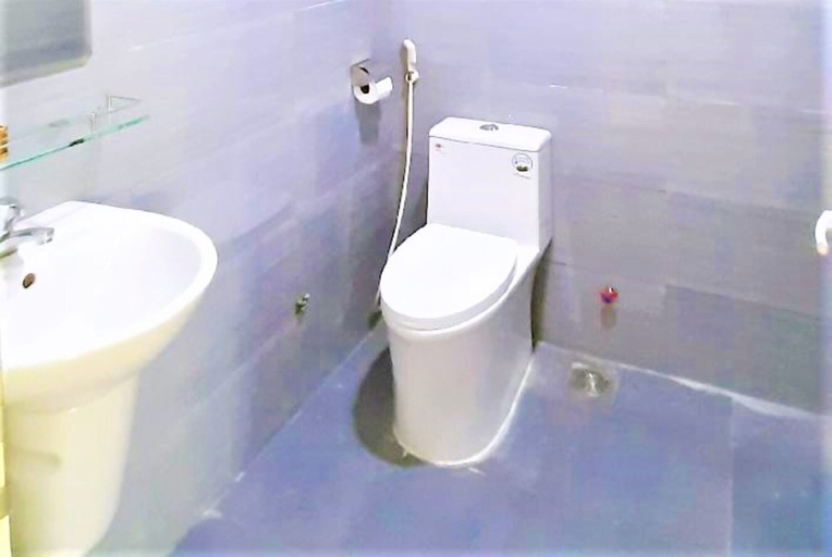 Bathroom, Hong Lien Hotel, Côn Đảo