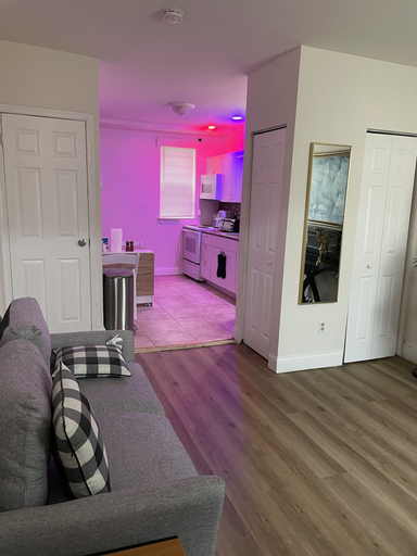 Downtown Loft - Close to Topgolf, Horseshoe Casino, UM Baltimore, Baltimore