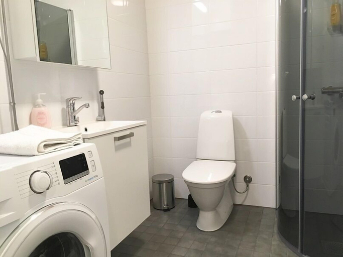Bathroom, Kotimaailma Apts Joensuu Kalevankatu 20, North Karelia