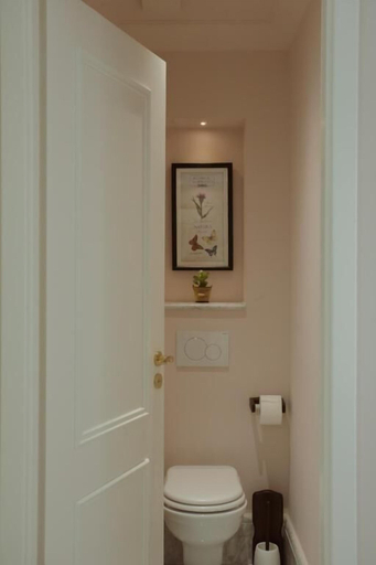 Bathroom 5, Ebel Boutique Hotel, Tirana