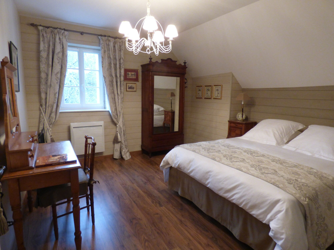 Bedroom 4, La Pomélie, Indre-et-Loire