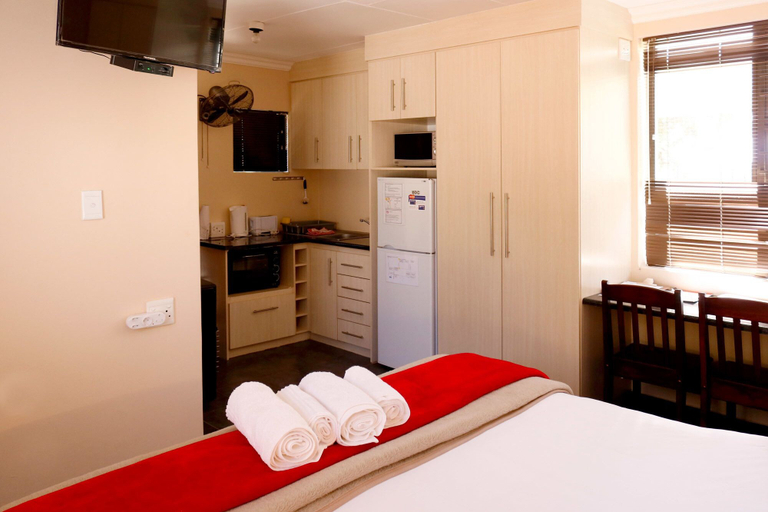 Bedroom 3, A Little Guesthouse, Mangaung