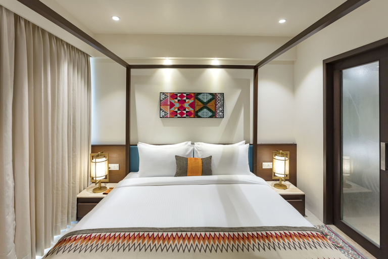 Bedroom 2, Hotel Binori, Ahmadabad