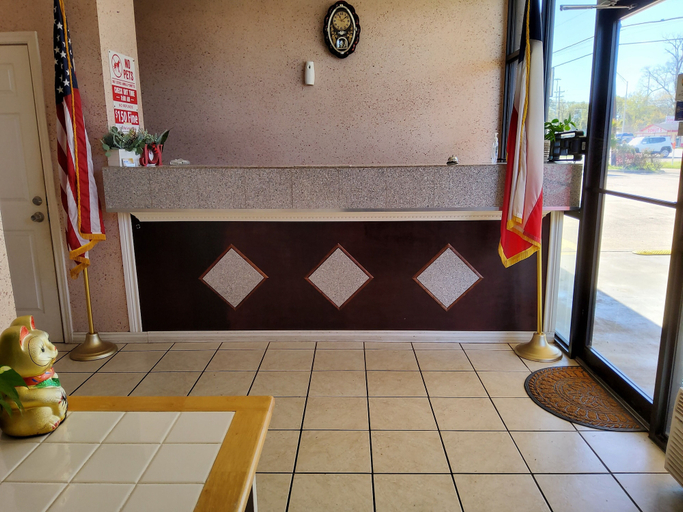 Others 4, Budget inn, Bowie