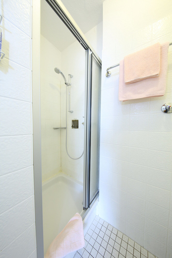 Bathroom 5, Hotel Garni Schilling, Duisburg