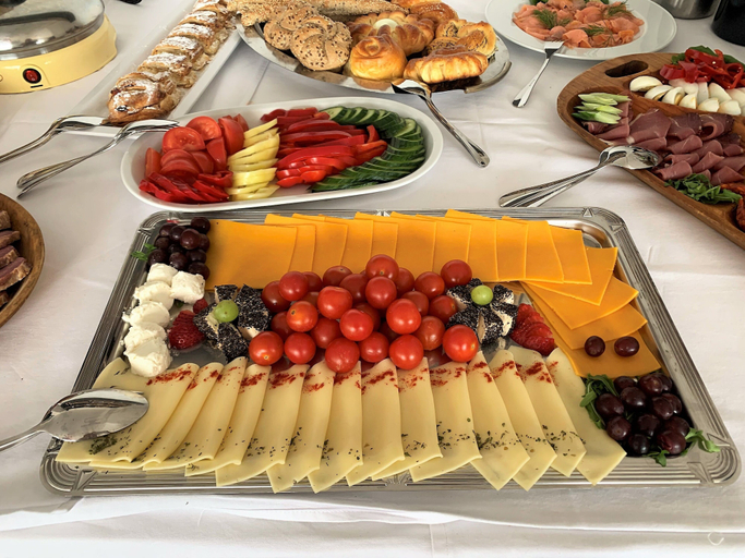 Food & Drinks 5, Waterfront Lodge, Kalocsa