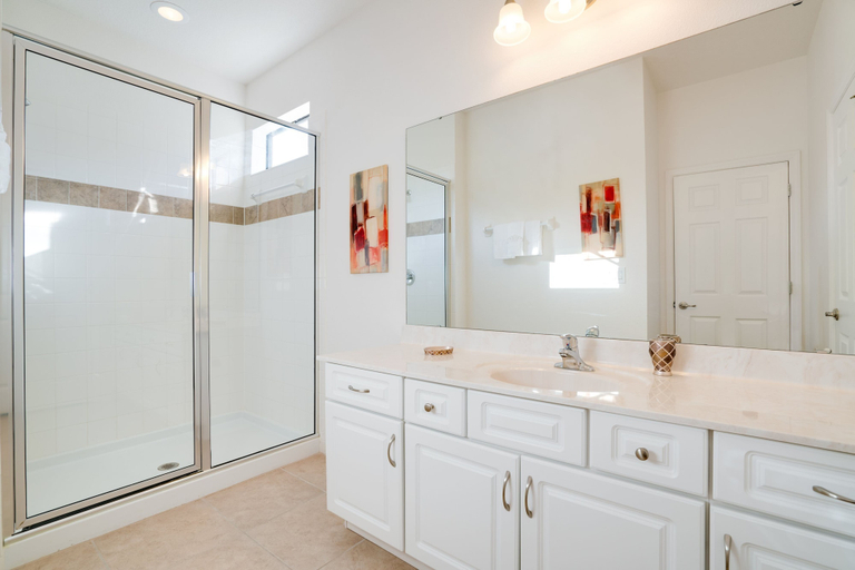 Bathroom 3, 2142victoria, Polk