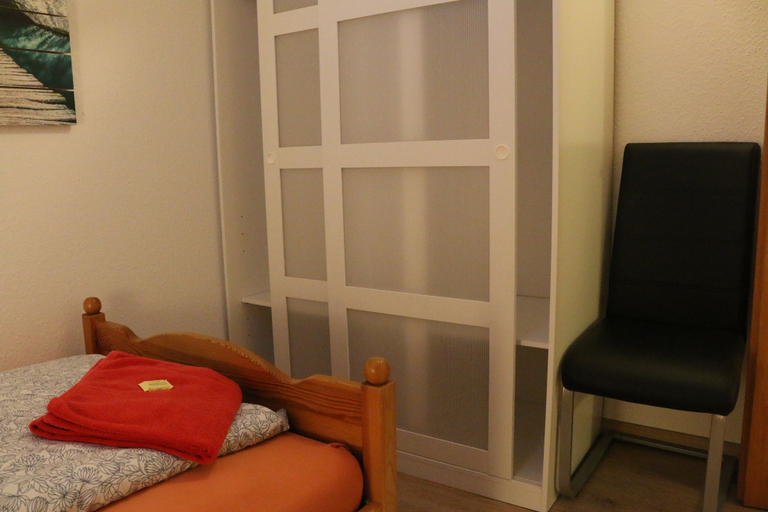 Bedroom 3, Ferienwohnung Norderaltendeich, Friesland