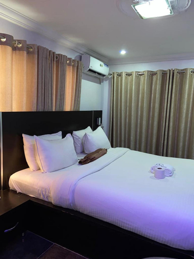 Bedroom 2, Le Curve Hotel, Kosofe
