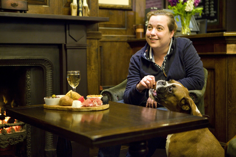 Food & Drinks 5, Saracens Head, Gwynedd