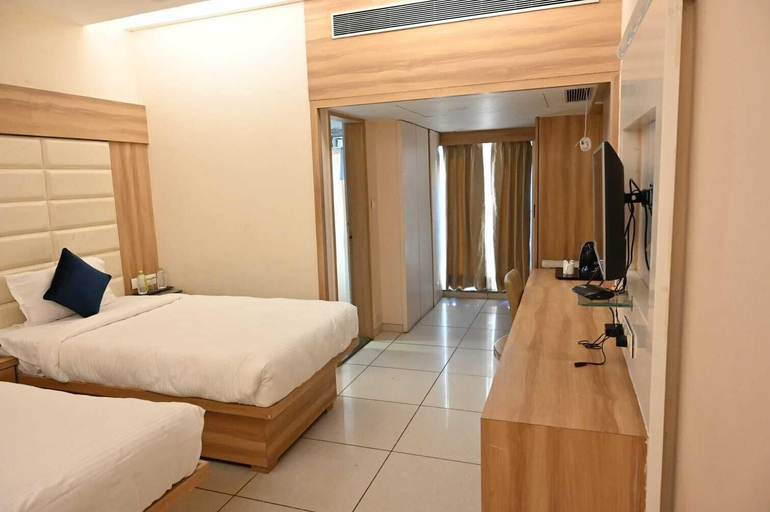 Bedroom 3, Rang Lords Inn Bharuch, Bharuch