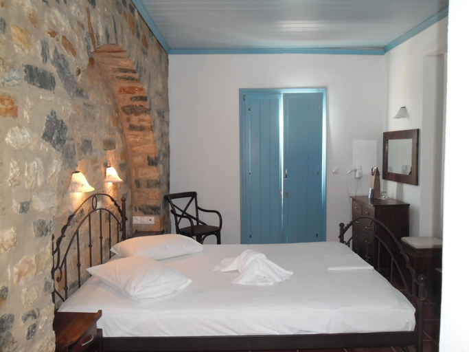 Bedroom 3, Captains Rock, South Aegean