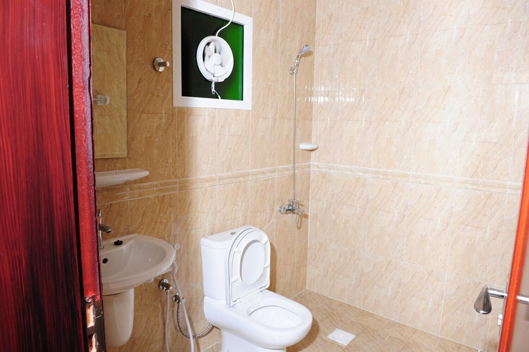 Bathroom 3, Al Jumhour Hotel Apartments, Sur