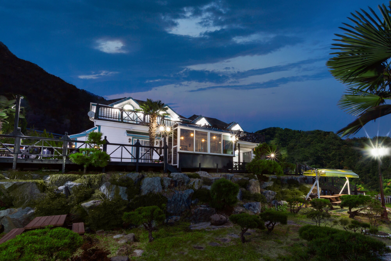 Exterior & Views 2, Sometown Pension, Geoje