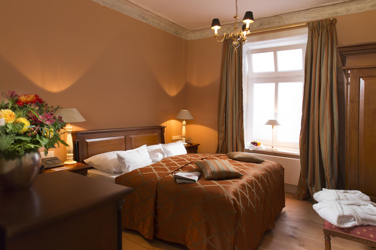 Bedroom 2, Palais Esplanade Hamburg - Adults Only, Hamburg