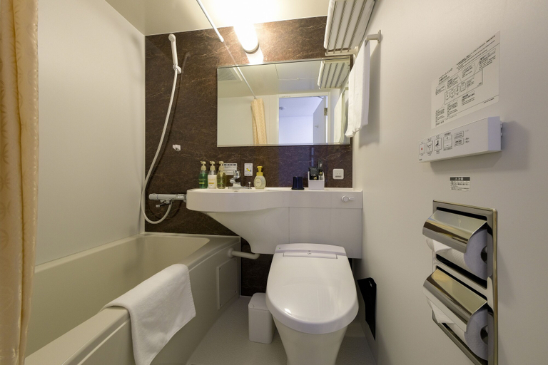 Bathroom 5, Hotel Grandolce HAKATA, Fukuoka