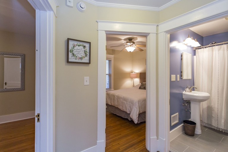 Bedroom 2, Red Nashville Beauty 3BD/2BT - 12Min from Downtown, Davidson