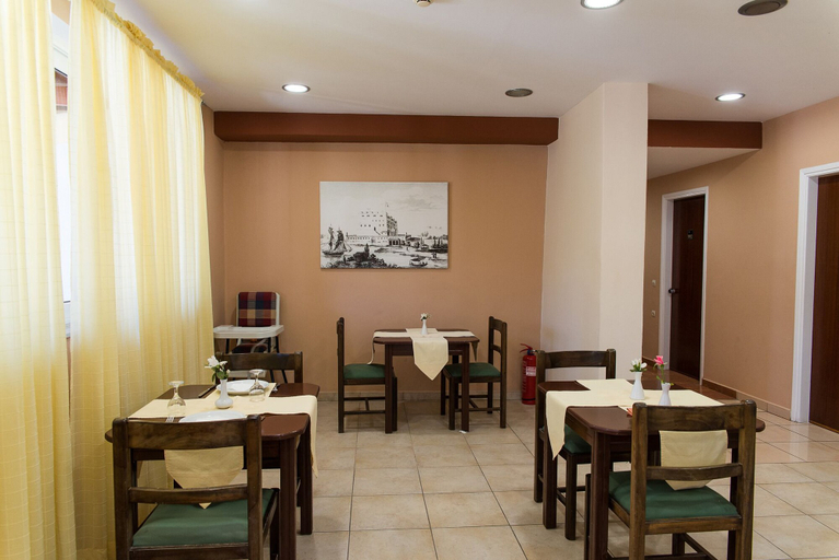 Food & Drinks 5, Perkes Hotel, Ionian Islands
