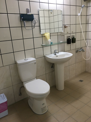 Bathroom 3, Reui Heng Guesthouse, Chiayi County