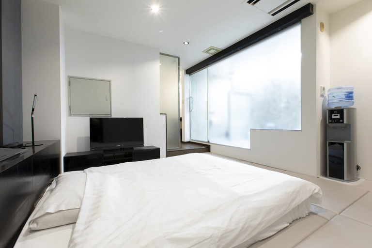 Bedroom 5, The Manga Hotel Togo, Tōgō
