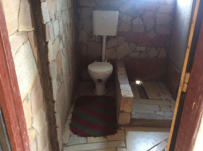 Bathroom, Nhaka Savaal Cottages, Goromonzi