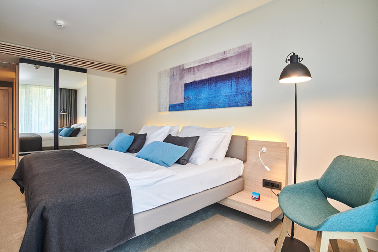 Bedroom 3, Hotel Park Plava Laguna, Poreč