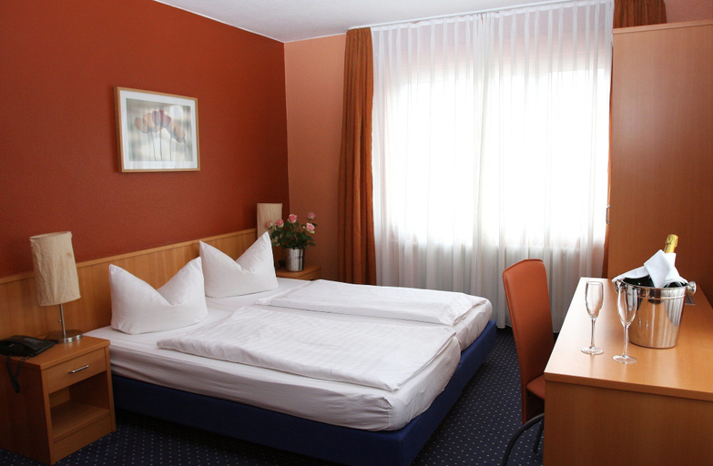 Bedroom 4, Hotel Restaurant Cala Luna, Marburg-Biedenkopf