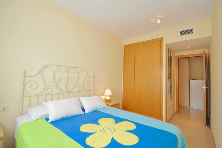 Bedroom 3, Fenals Solmar Lloretholiday, Girona