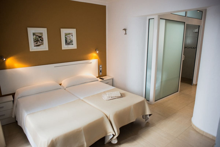 Bedroom 4, Hostal Victoria Mar, Cádiz